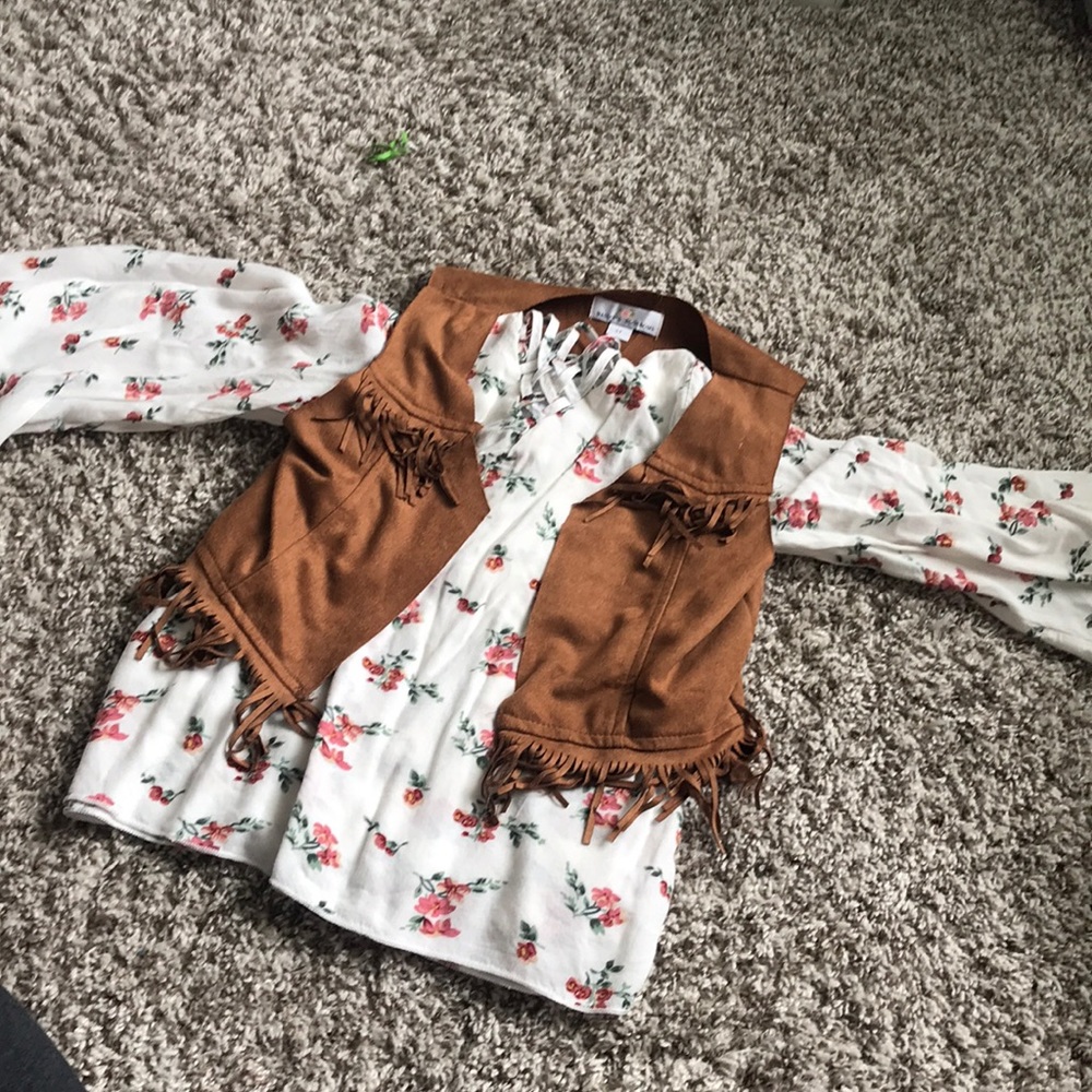 Western suede vest and flare sleeve set